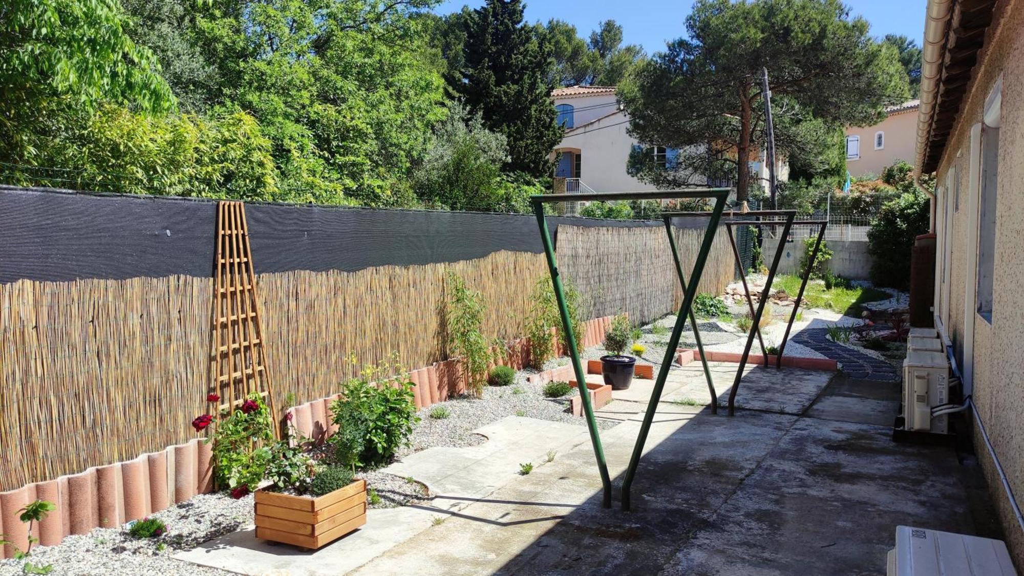Villeneuve-lès-Avignon Le Jardin Des Rocailles - Villa 4 Chambres Climatisee Avec Piscine A Deux Pas D'Avignon מראה חיצוני תמונה