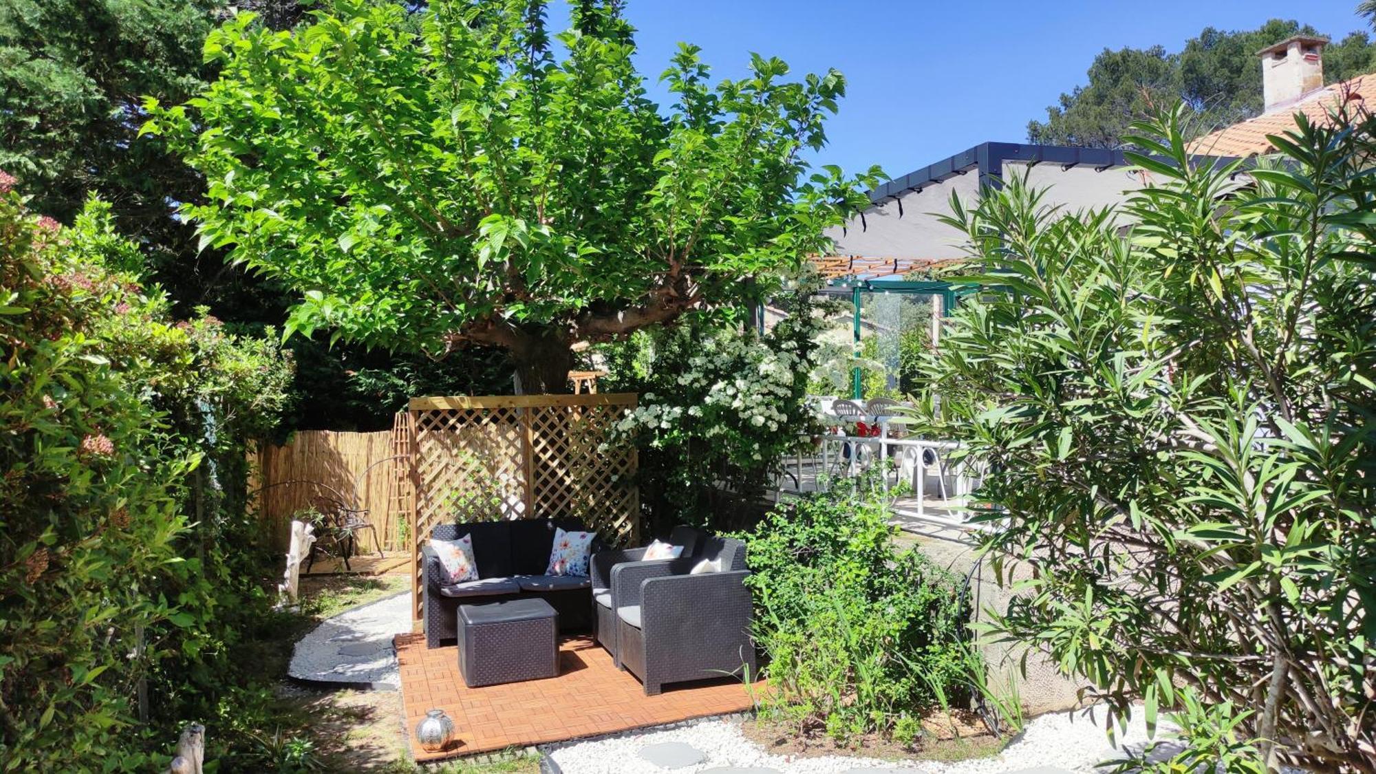 Villeneuve-lès-Avignon Le Jardin Des Rocailles - Villa 4 Chambres Climatisee Avec Piscine A Deux Pas D'Avignon מראה חיצוני תמונה
